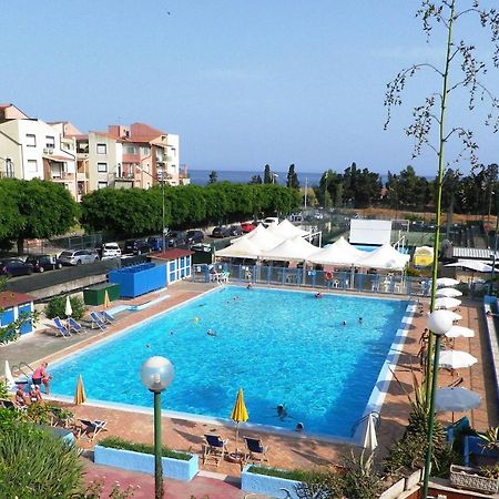 Aparthotel Pietre Nere Giardini-Naxos Exterior foto